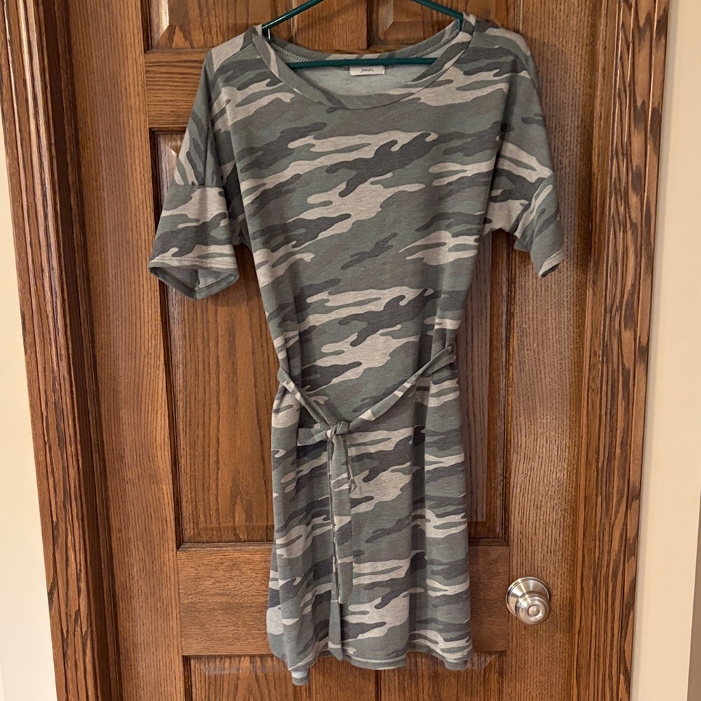 JODIFL Gray Camouflage Midi Dress